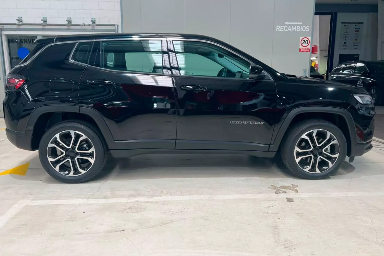 Exterior de Jeep Compass 